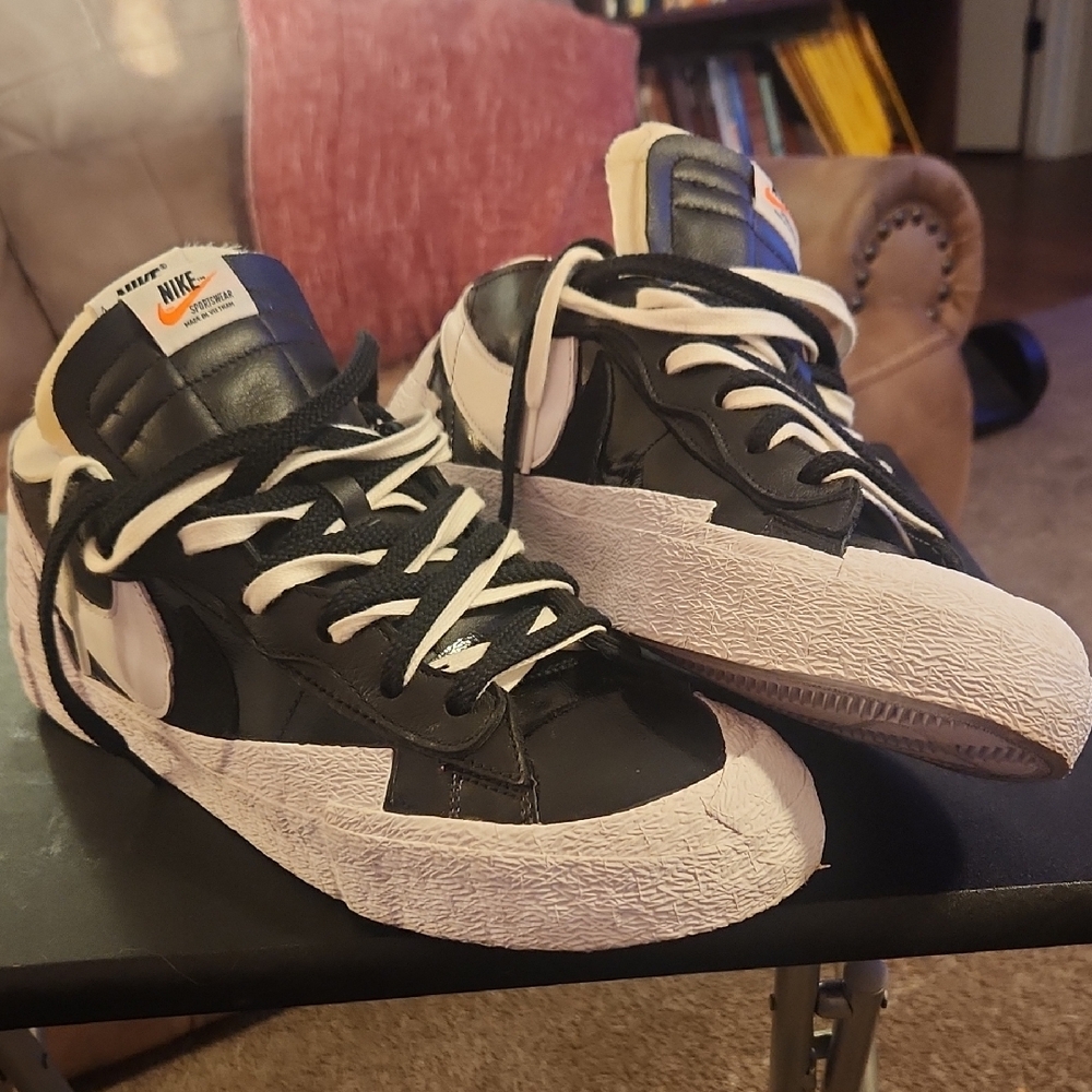 "Nike Blazer Low × Sacai" Black and White Layered Swoosh Sneakers - Picture 8 of 9